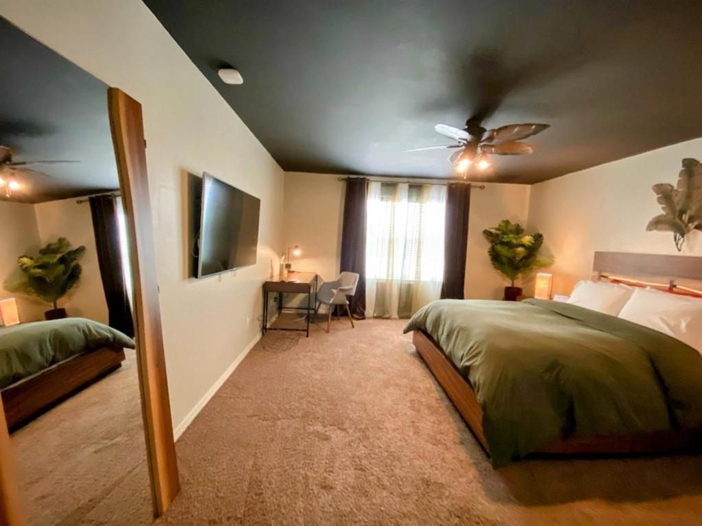 Rooms At The Vista Phoenix Exterior photo